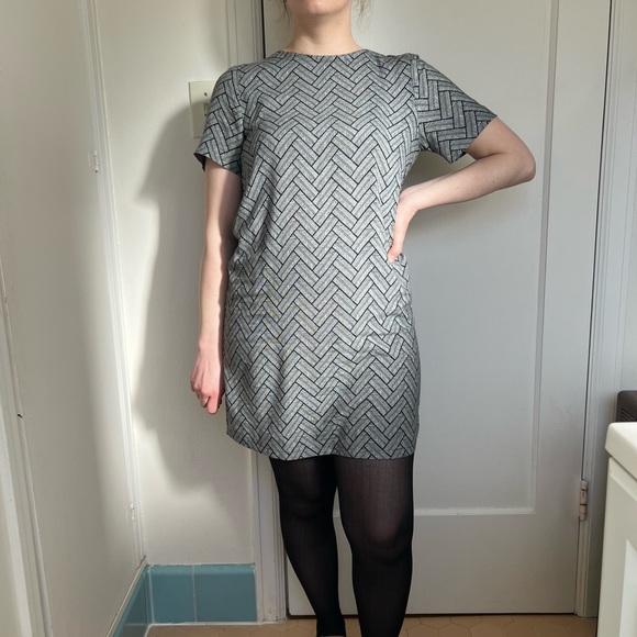 H&M mini shift dress short sleeve herringbone keyhole back black white - US 4 - Picture 1 of 9